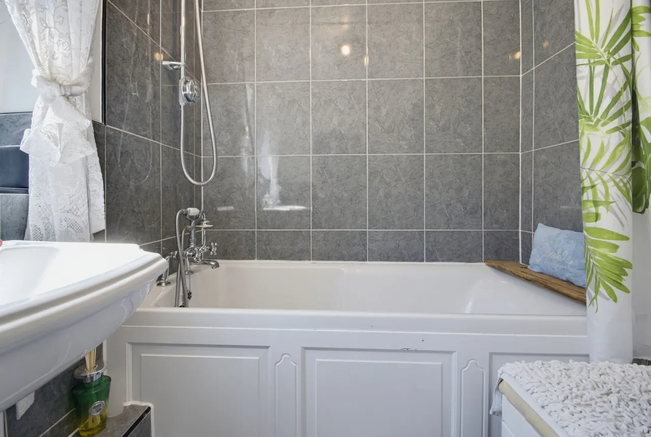 Stephenson Drive, Leeds, LS12, photo 32