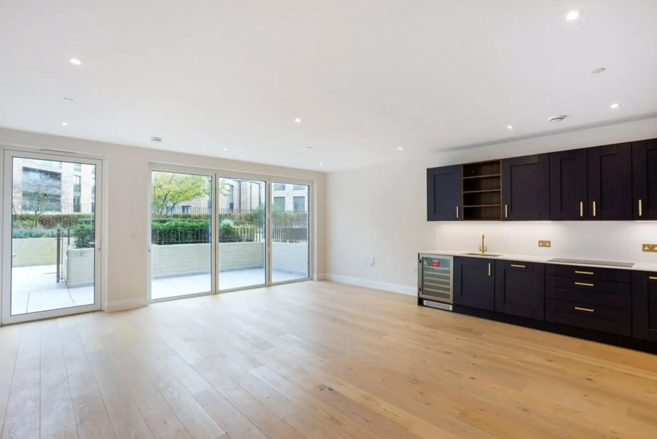 Wimpole Mews, Mill Hill East, NW7, photo 2