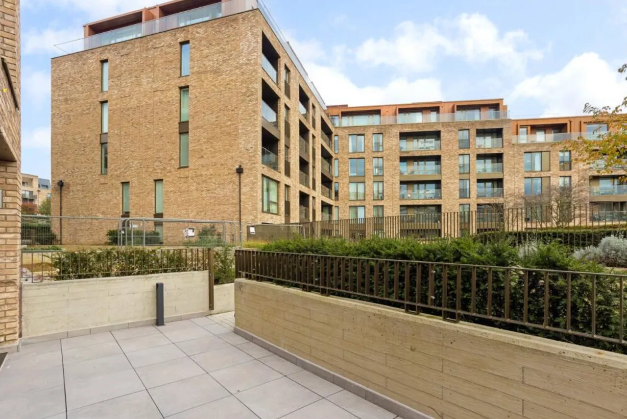 Wimpole Mews, Mill Hill East, NW7, photo 10