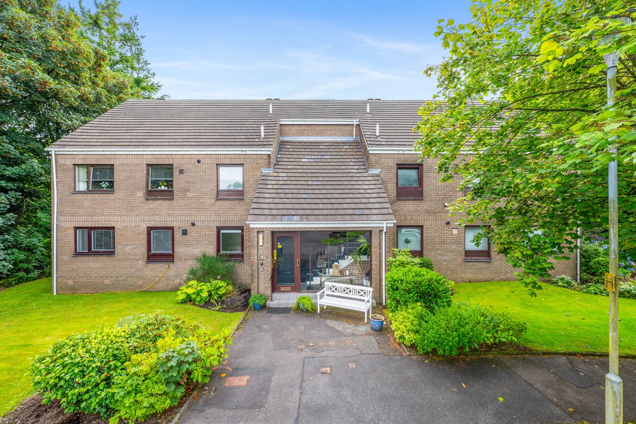2 bed flat for sale — Humbie Gate, Newton Mearns