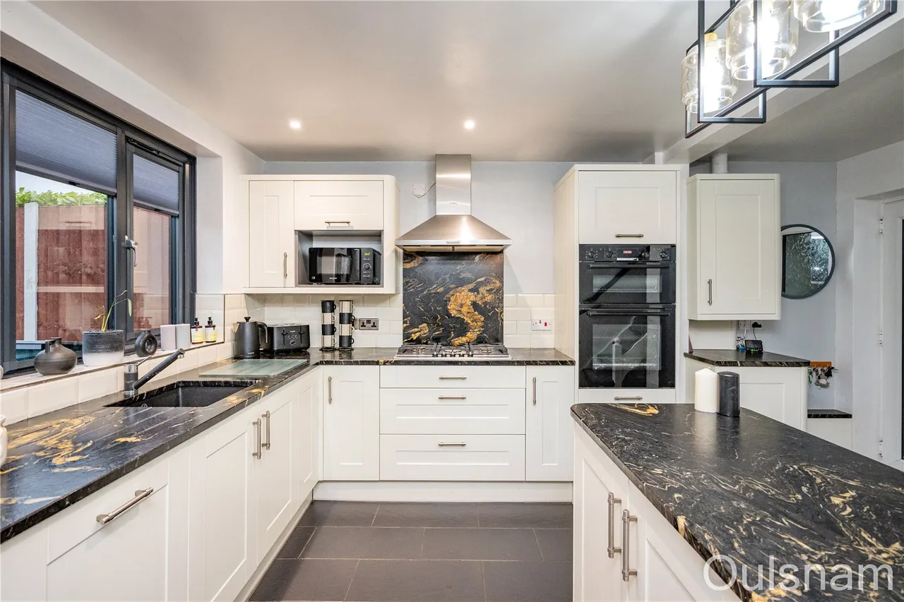 Finstall Road, Finstall, Bromsgrove, Worcestershire, B60 3DE, photo 10