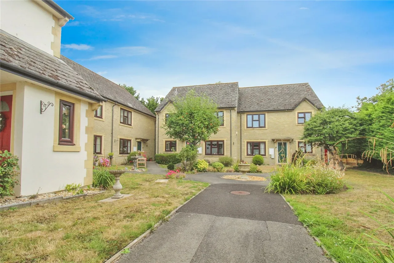 Melksham, Wiltshire, photo 10