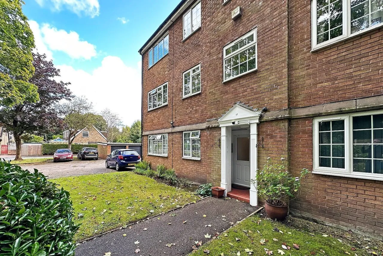 Eskdale Drive, Timperley WA15 7XU, photo 16