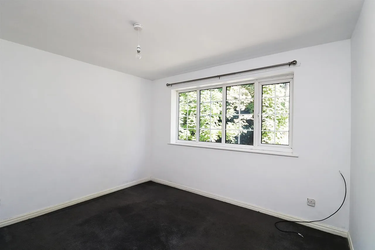 Eskdale Drive, Timperley WA15 7XU, photo 10