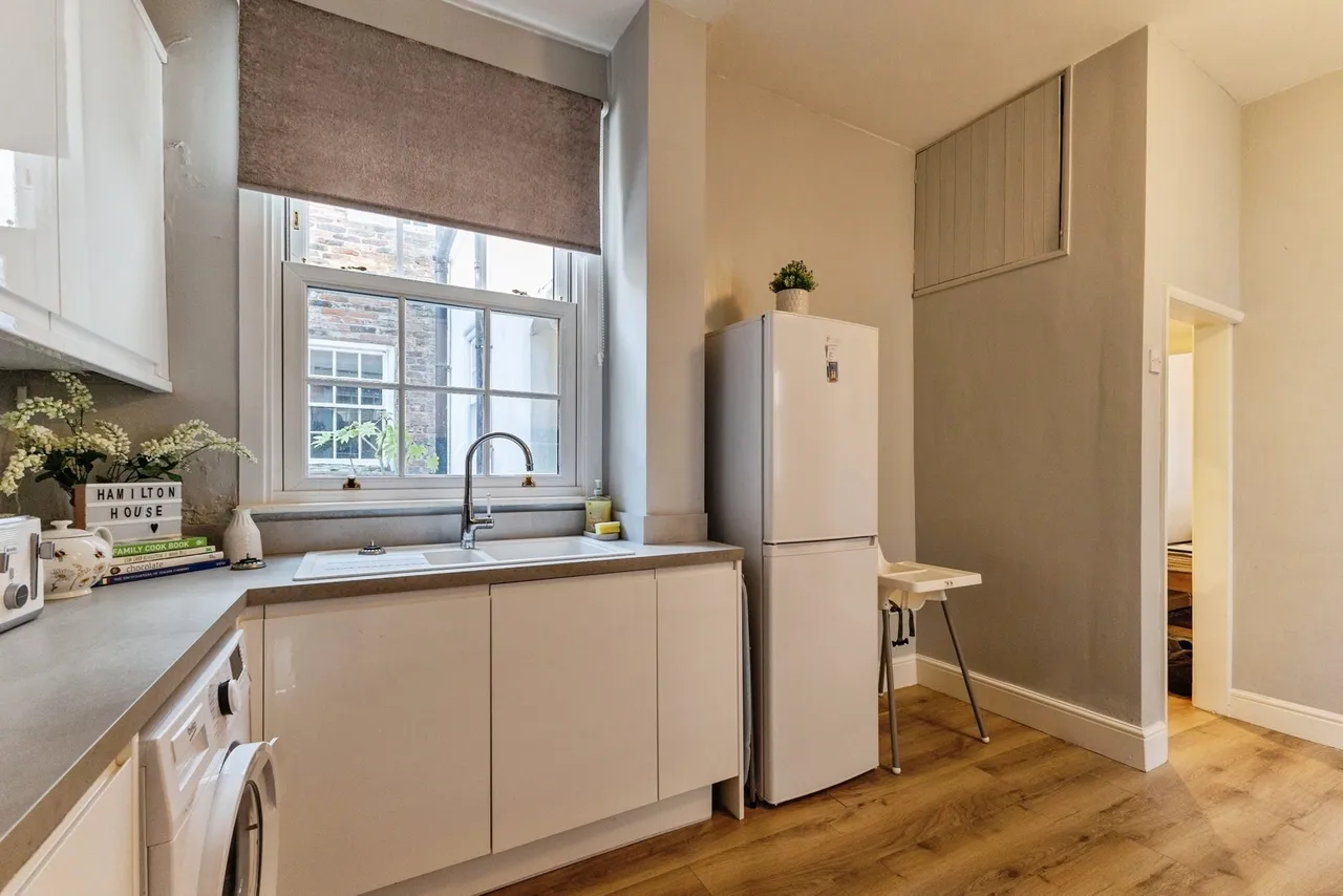 High Street, YARM, TS15, photo 8
