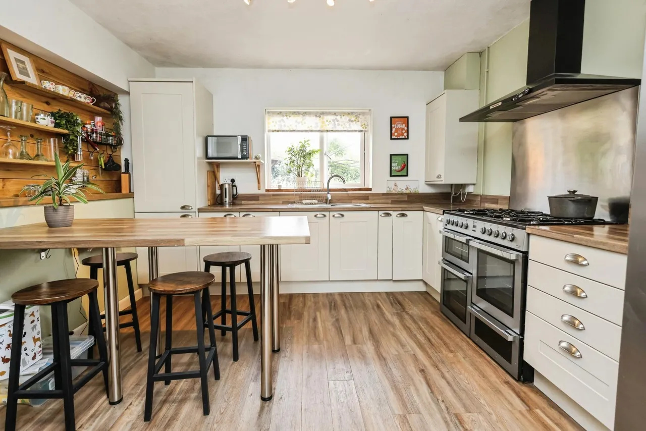 Charles Way, Malvern, WR14, photo 4