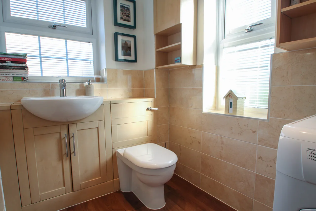 Frobisher Way, Greenhithe, photo 7