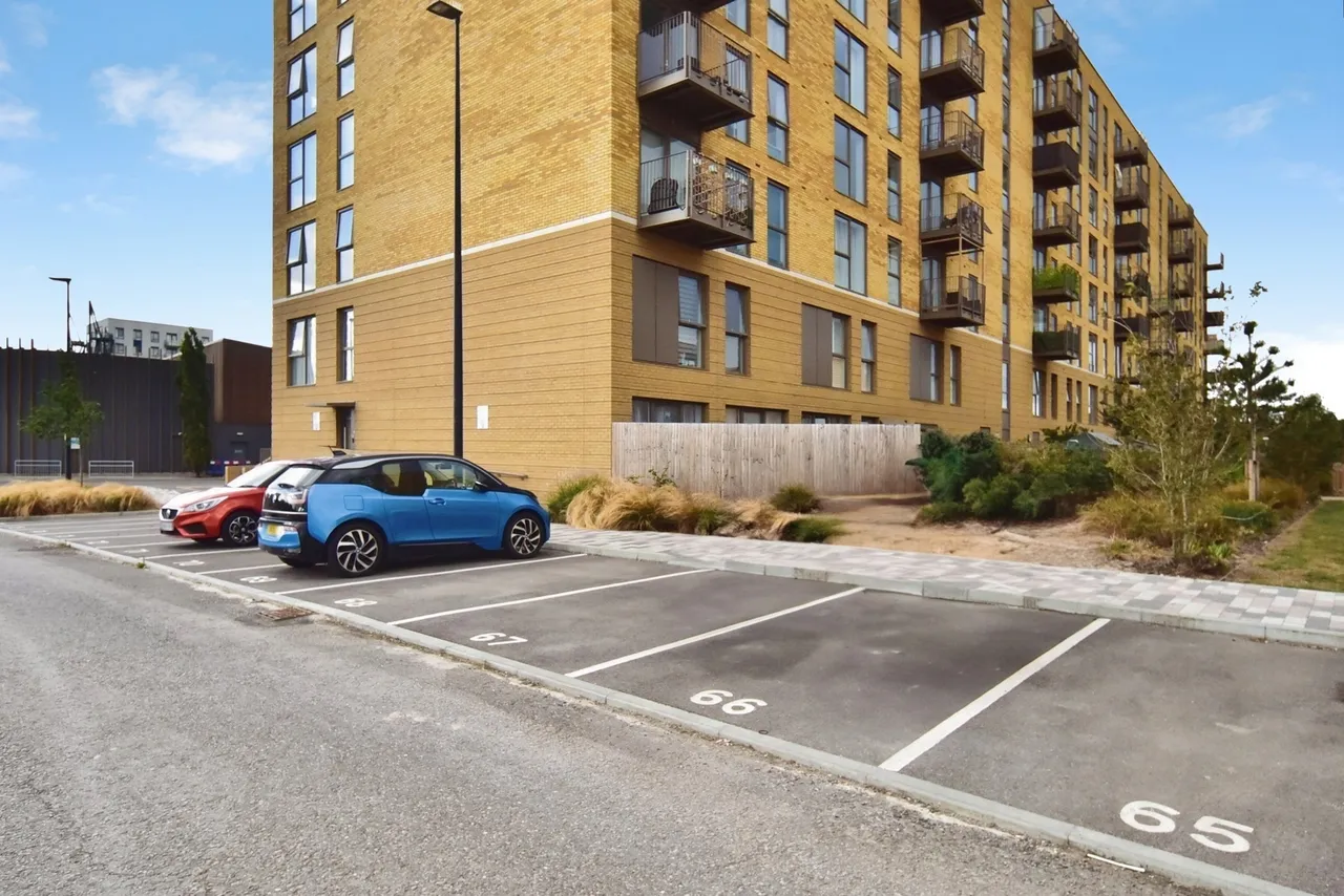 Gillingham Gate Road, Chatham, ME4, photo 21