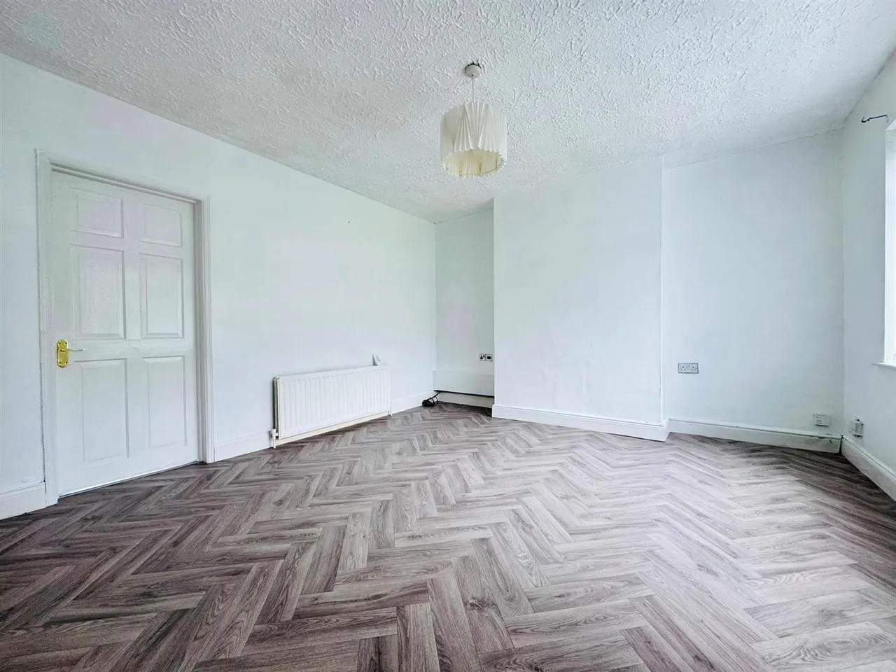 Church Crescent, Glengormley, BT36, photo 2