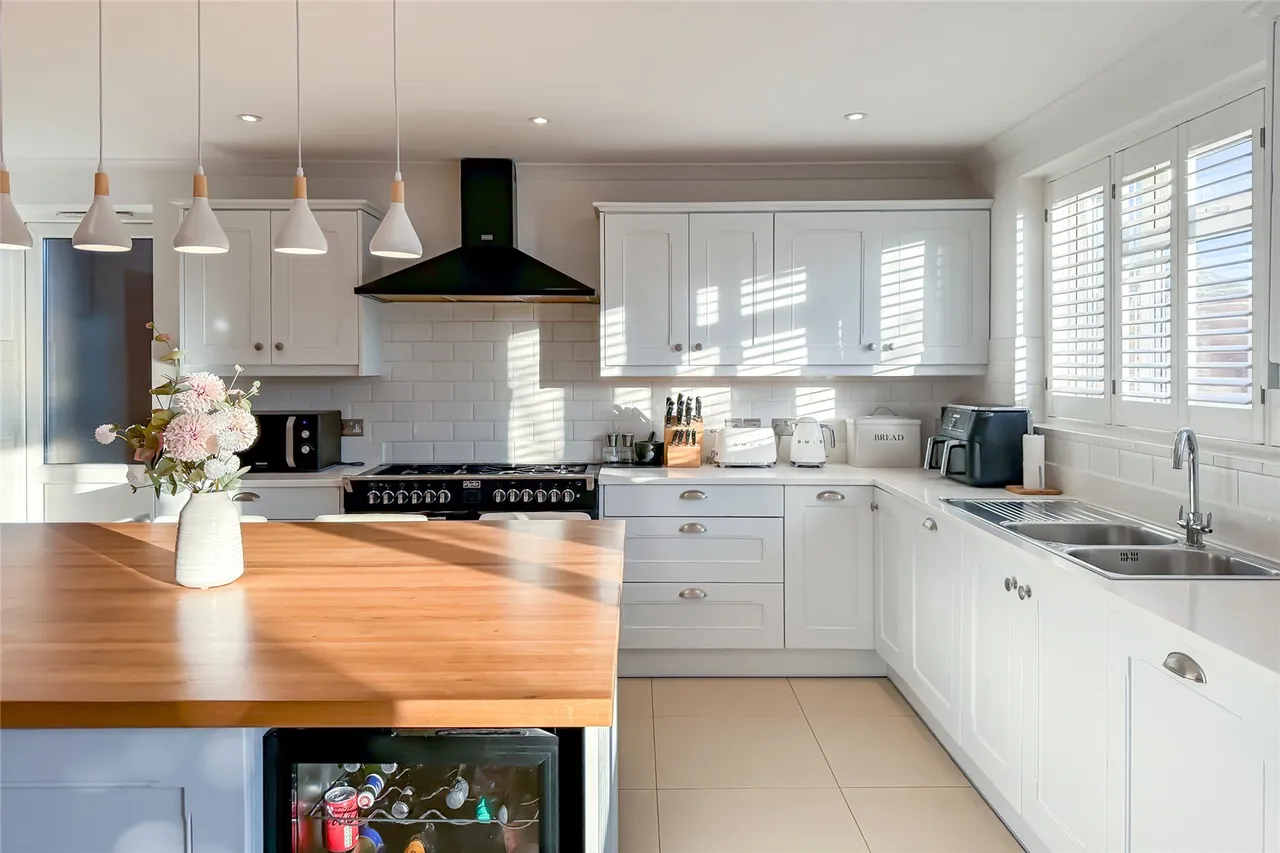 St. Albans Road West, Hatfield, Herts, AL10 9RN, photo 3