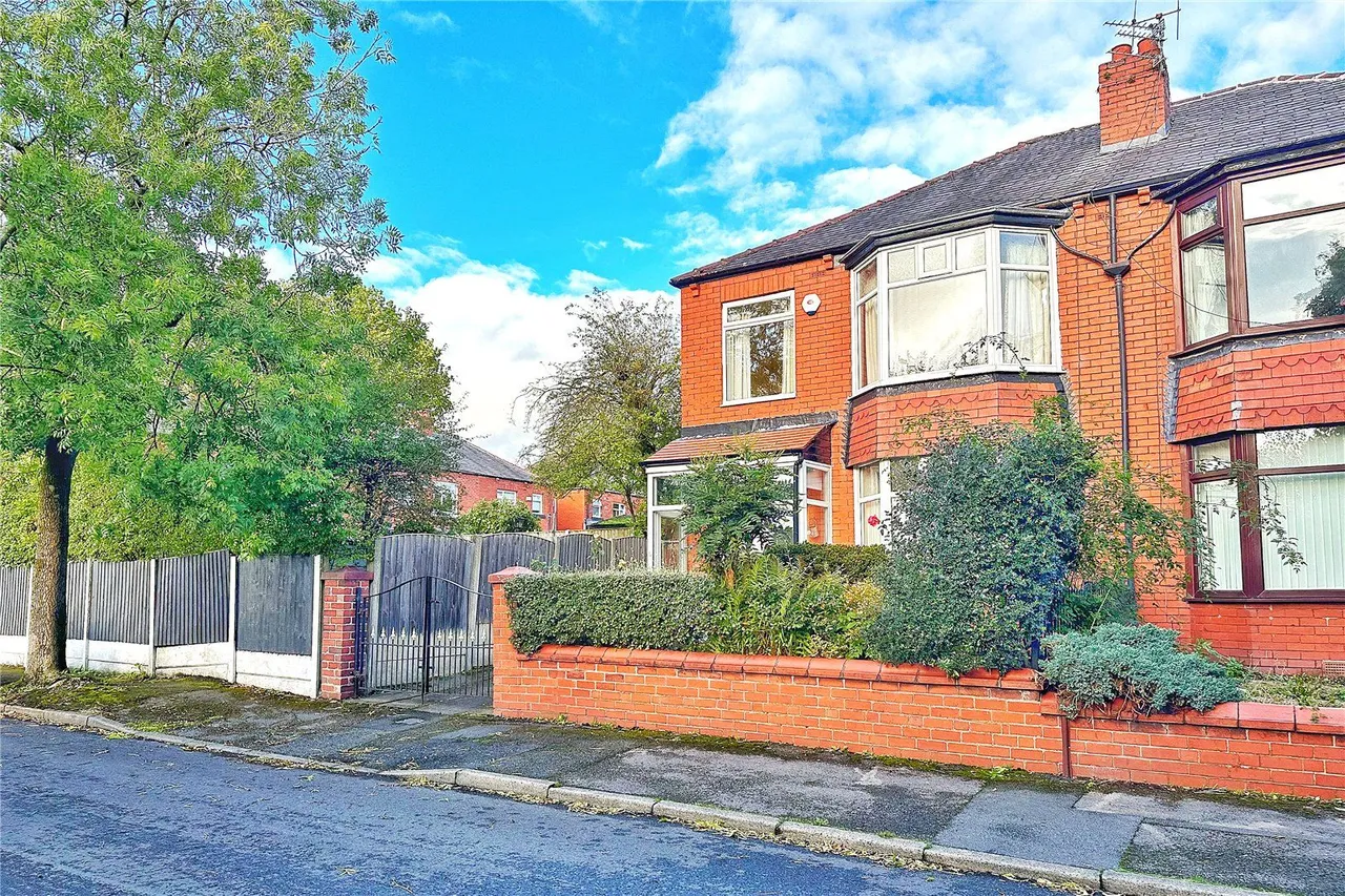 Lyndhurst Avenue, Ashton-under-Lyne, OL6, photo 24