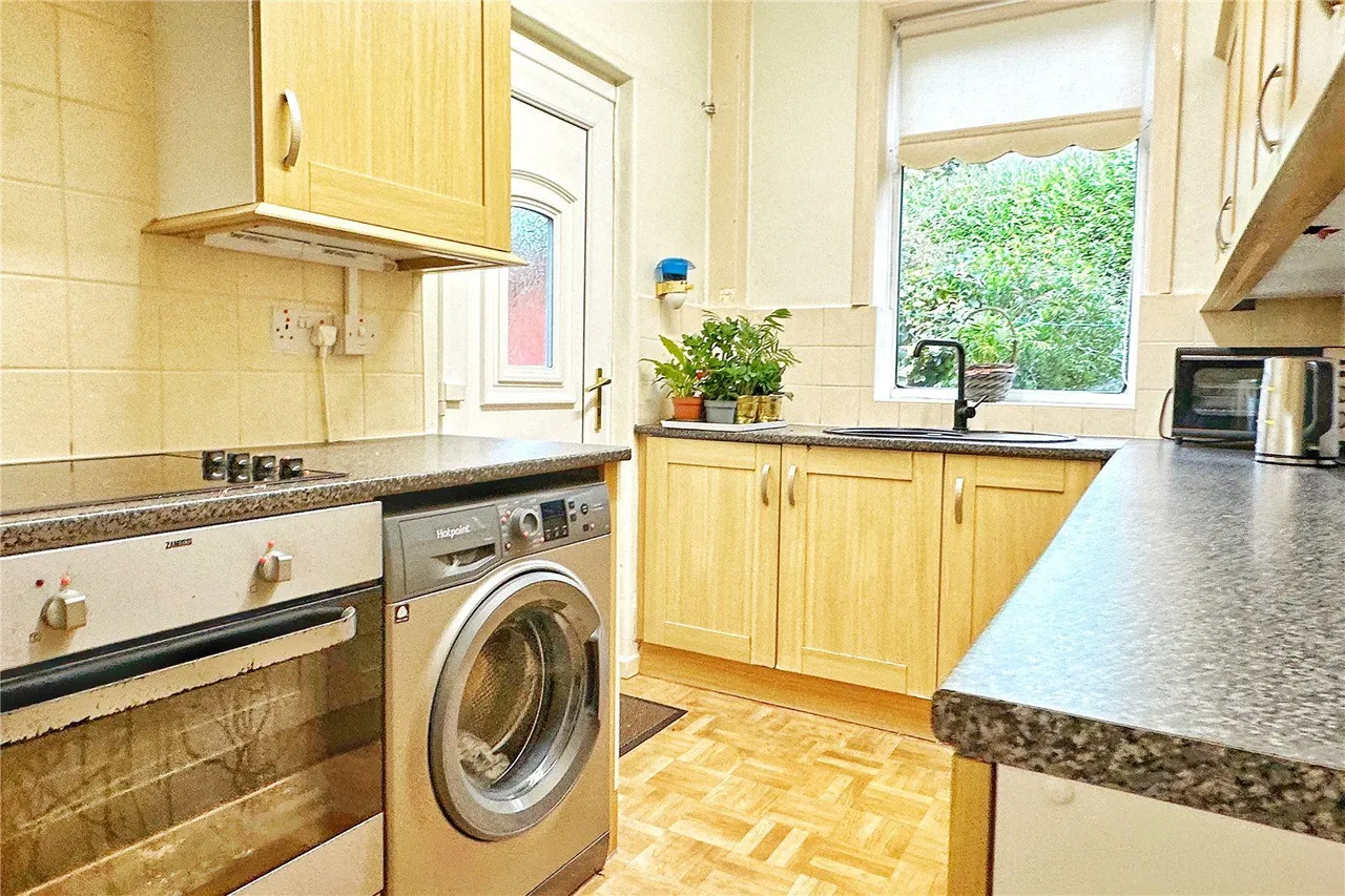 Lyndhurst Avenue, Ashton-under-Lyne, OL6, photo 10