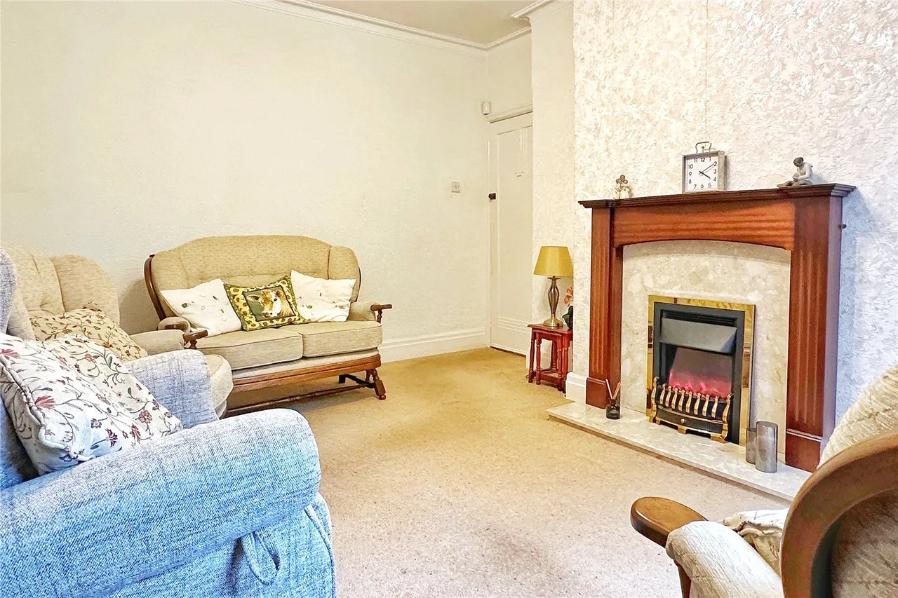 Lyndhurst Avenue, Ashton-under-Lyne, OL6, photo 9