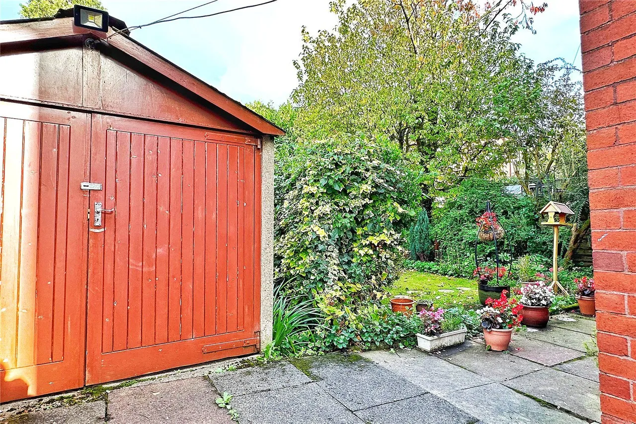 Lyndhurst Avenue, Ashton-under-Lyne, OL6, photo 12