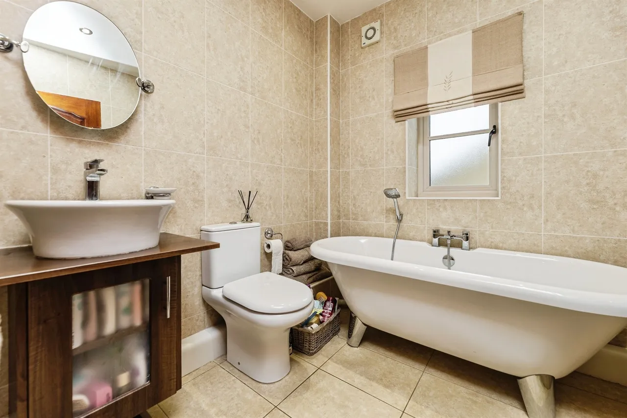 Orchard Court, Badsworth, WF9, photo 7