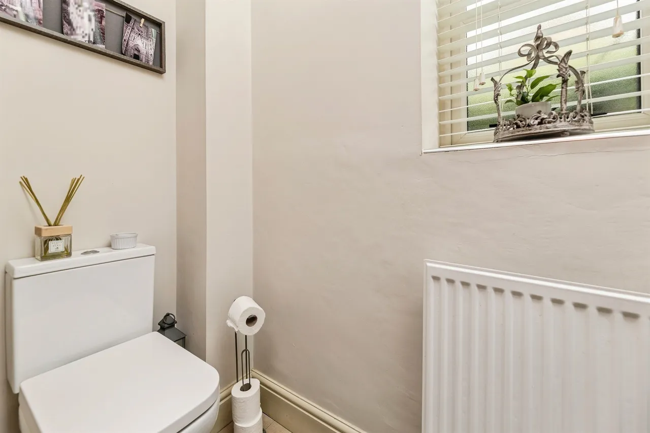 Orchard Court, Badsworth, WF9, photo 13