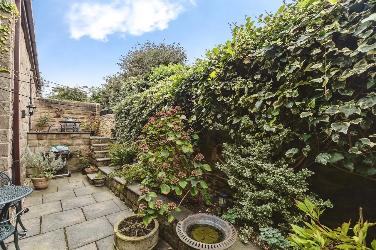 Orchard Court, Badsworth, WF9, photo 11