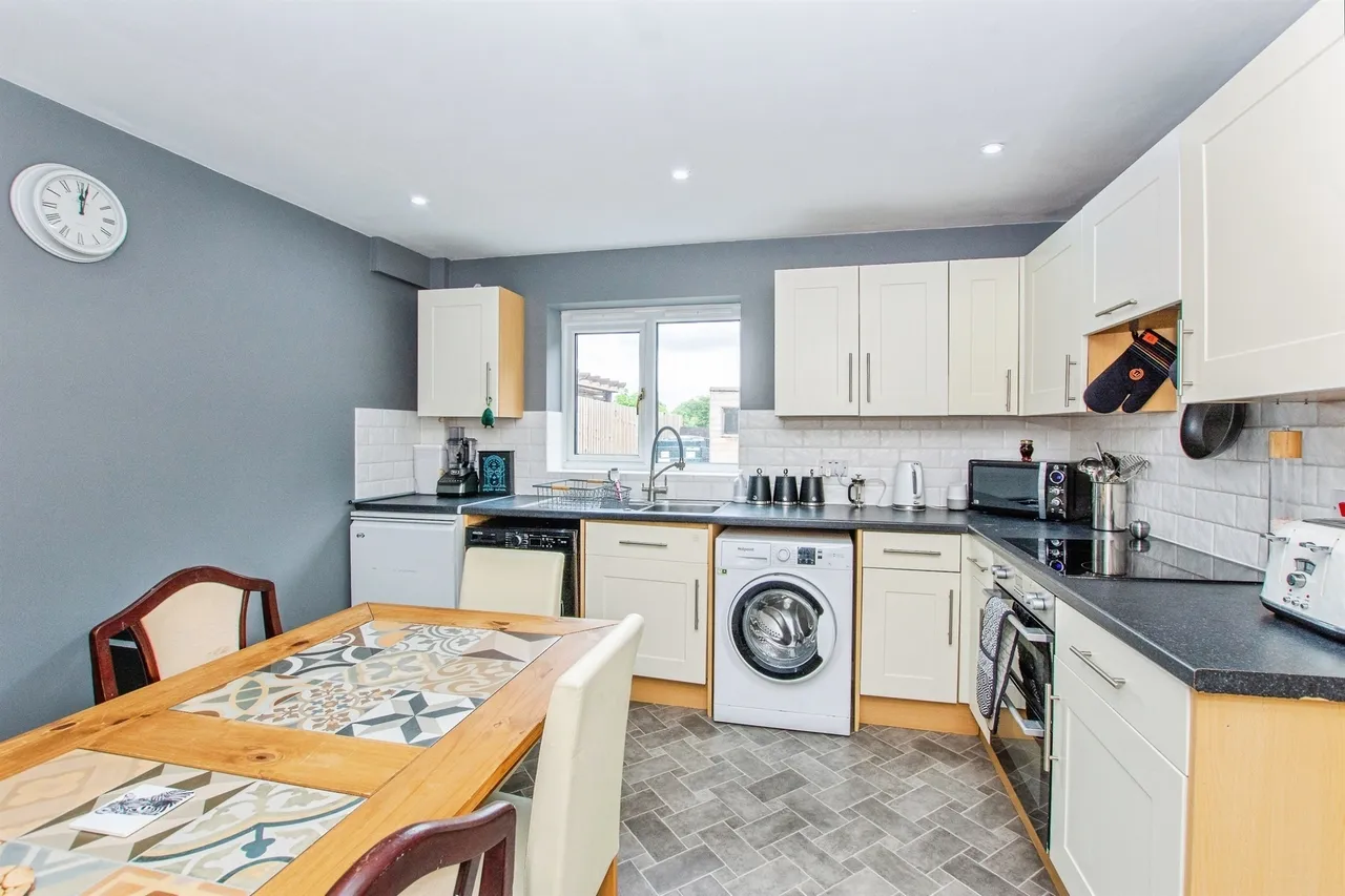 Beechings Close, Wisbech St. Mary, PE13, photo 5