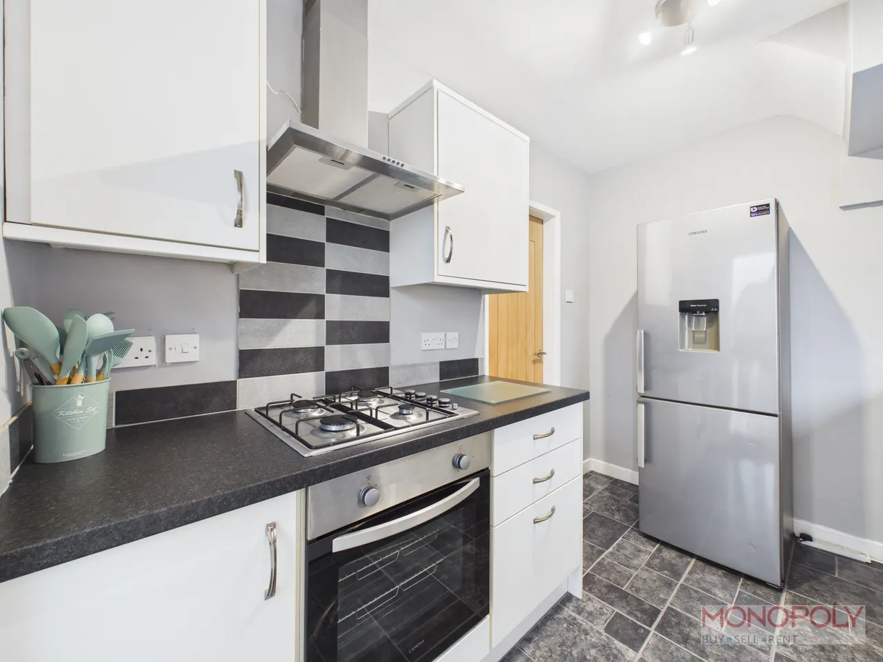 High Street, Gwersyllt, LL11, photo 6