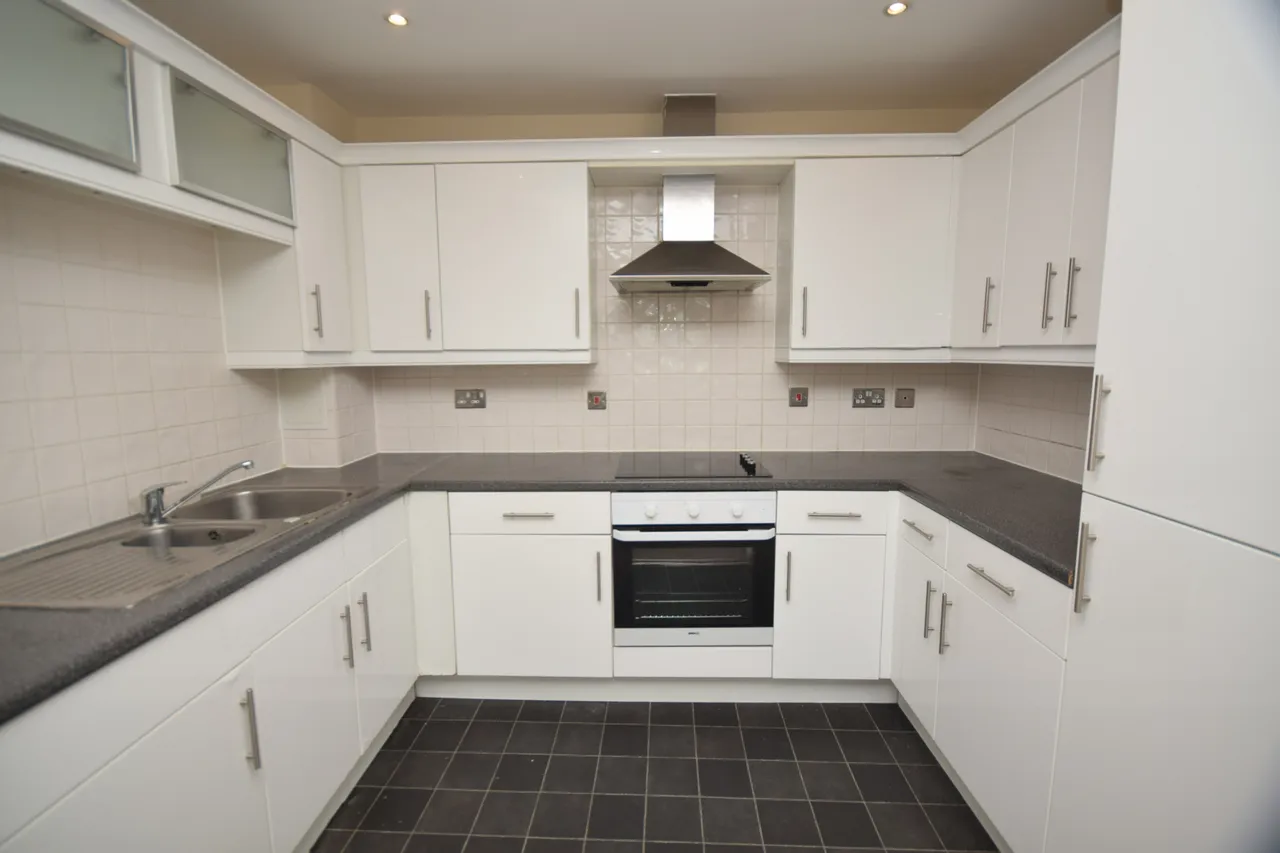 Parkhouse Court, Hatfield, AL10, photo 2