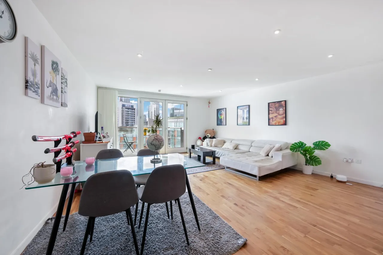 Fairmont Avenue, E14, photo 6