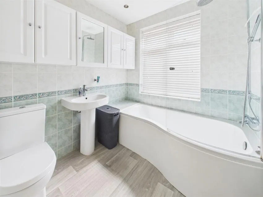 Naas Lane, Quedgeley, photo 25