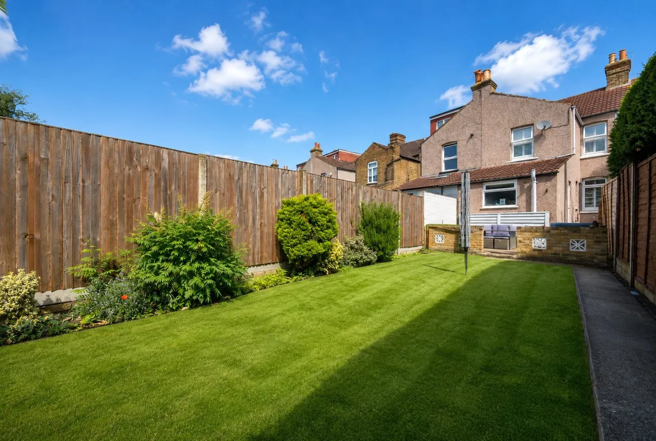 Izane Road, Kent, DA6, photo 9
