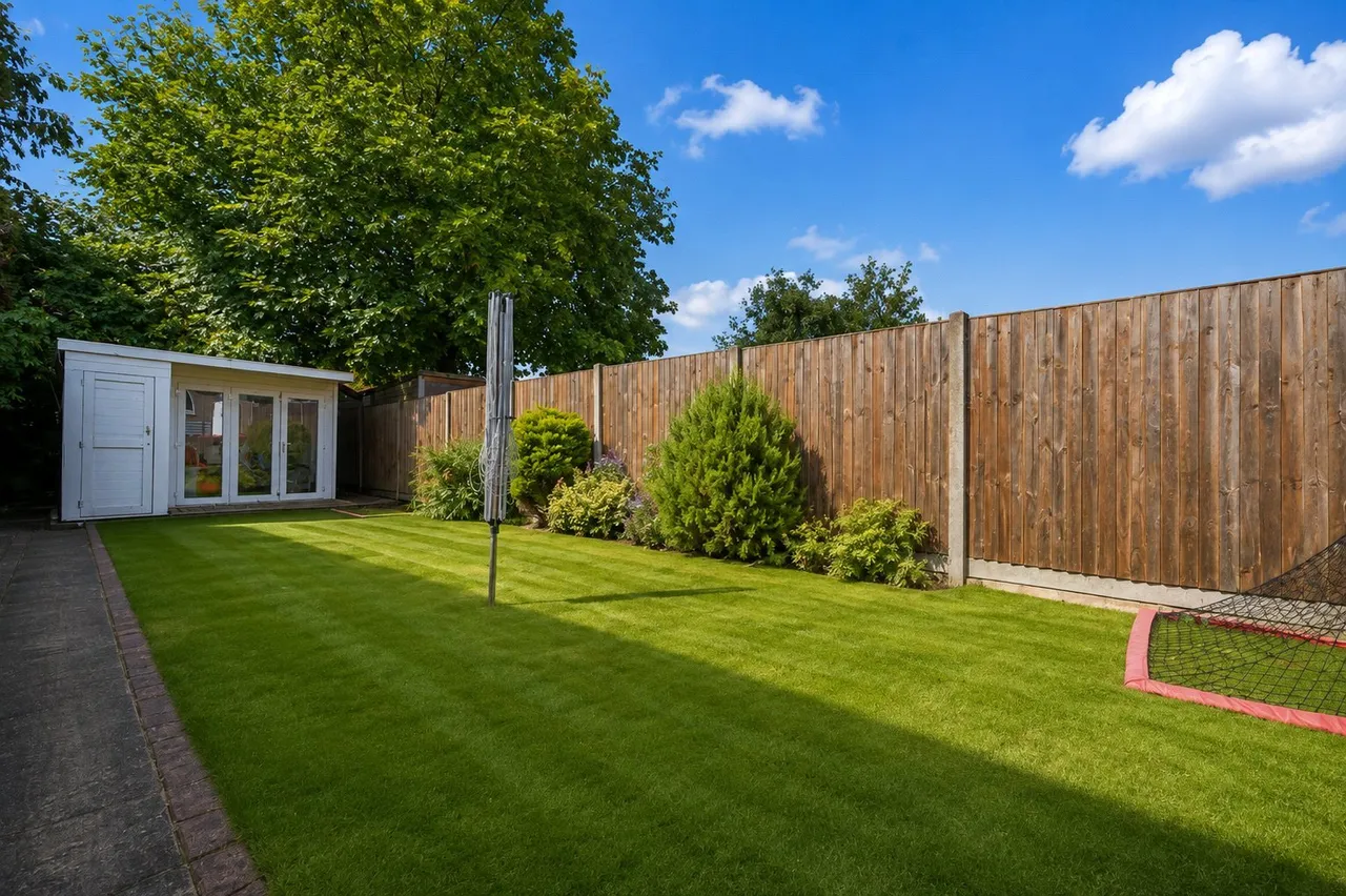 Izane Road, Kent, DA6, photo 4