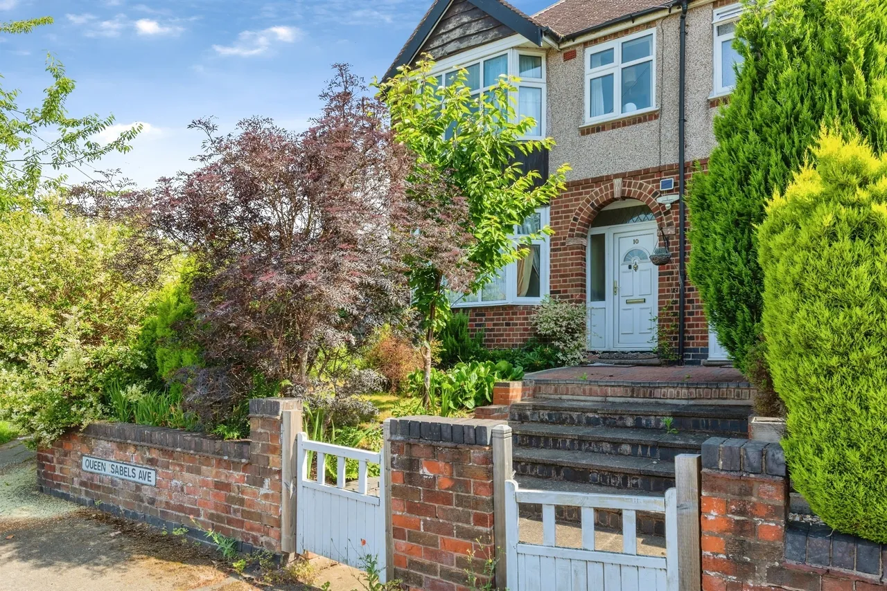 3 bed house for sale — Queen Isabels Avenue, COVENTRY