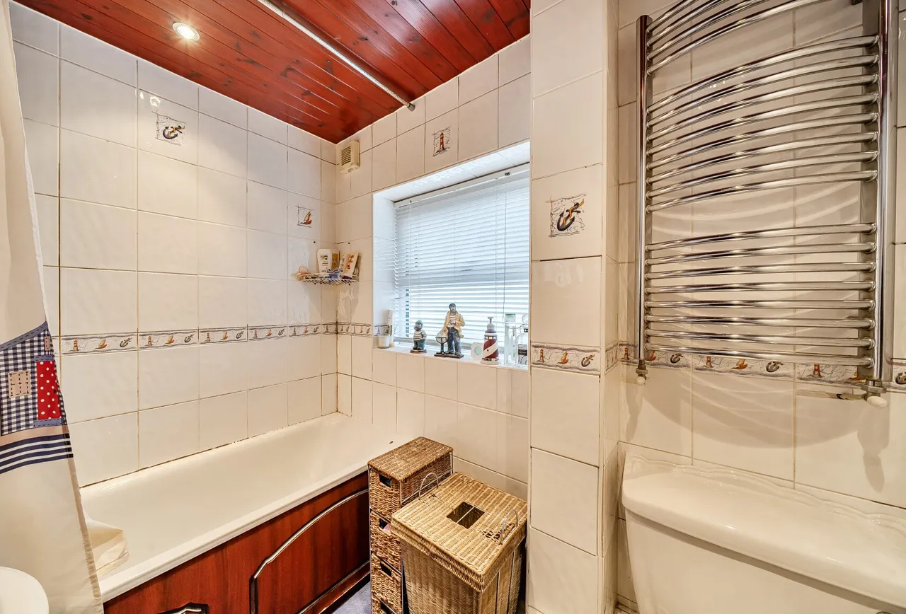 Russet Road, Cheltenham, GL51 7LN, photo 9