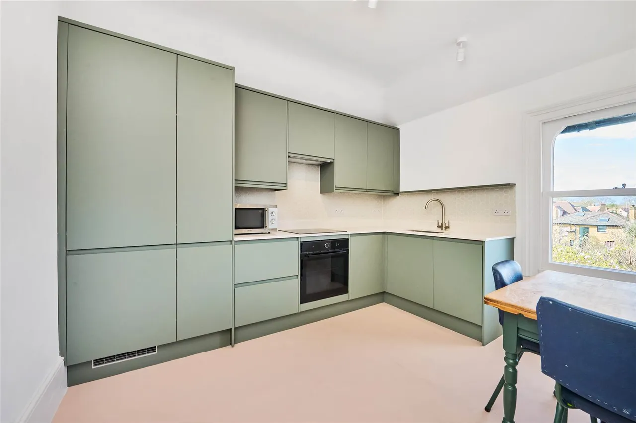 3 bed house to rent, Colinette Road, Putney, SW15