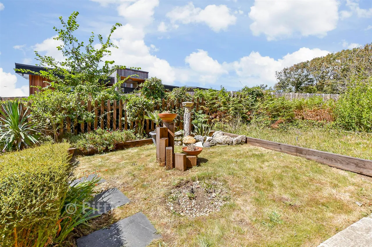 Lanes End, Totland Bay, PO39, photo 11