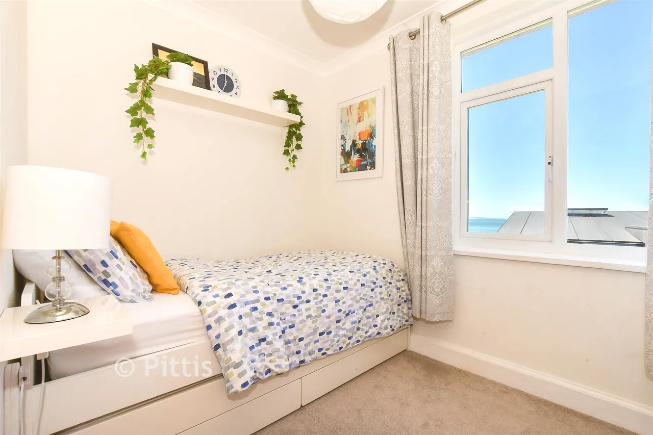 Lanes End, Totland Bay, PO39, photo 6