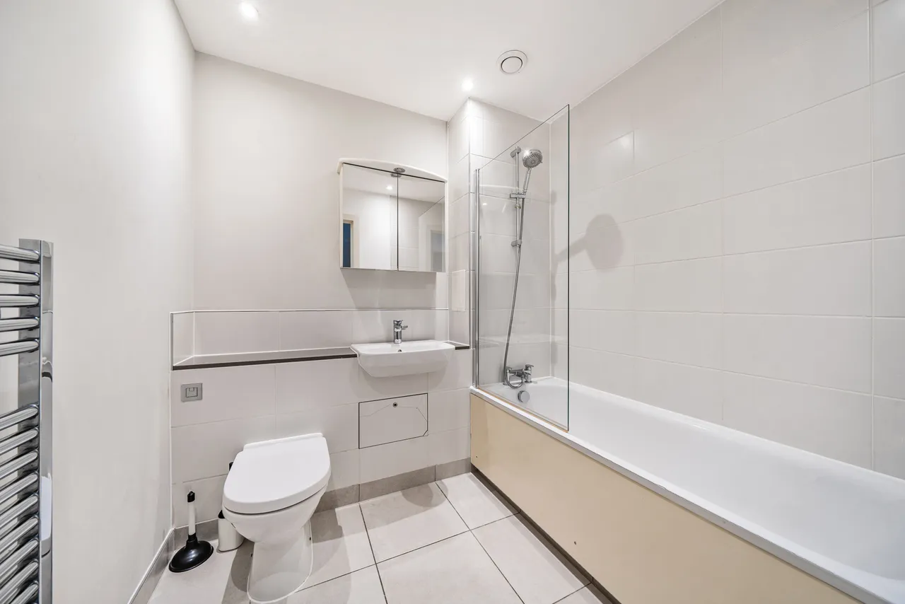 803 Salcombe Court, St. Ives Place, photo 6