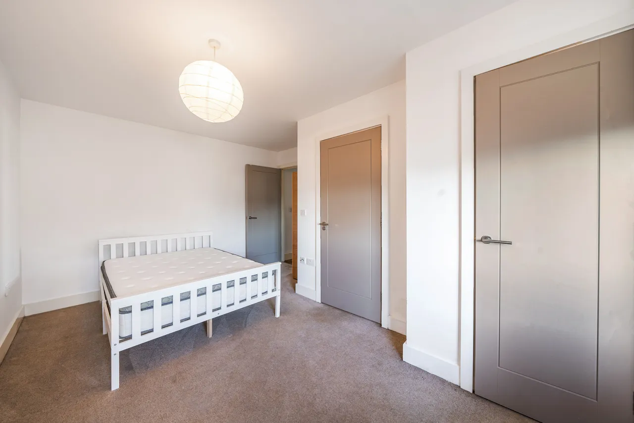 803 Salcombe Court, St. Ives Place, photo 5