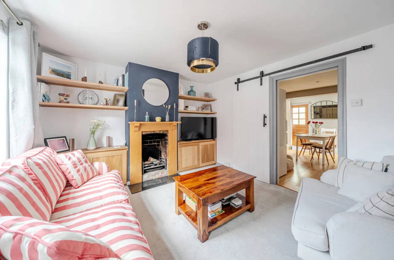Old Acre Road, Alton, GU34, photo 2