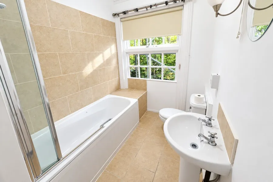 Egerton Road, Weybridge, KT13, photo 12