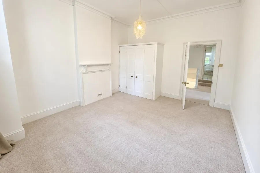 Egerton Road, Weybridge, KT13, photo 11