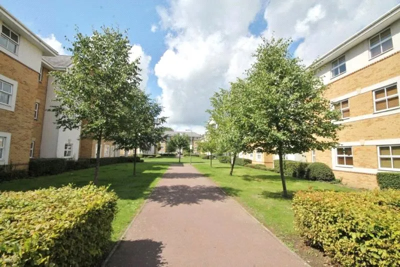 International Way, Sunbury, TW16, photo 10
