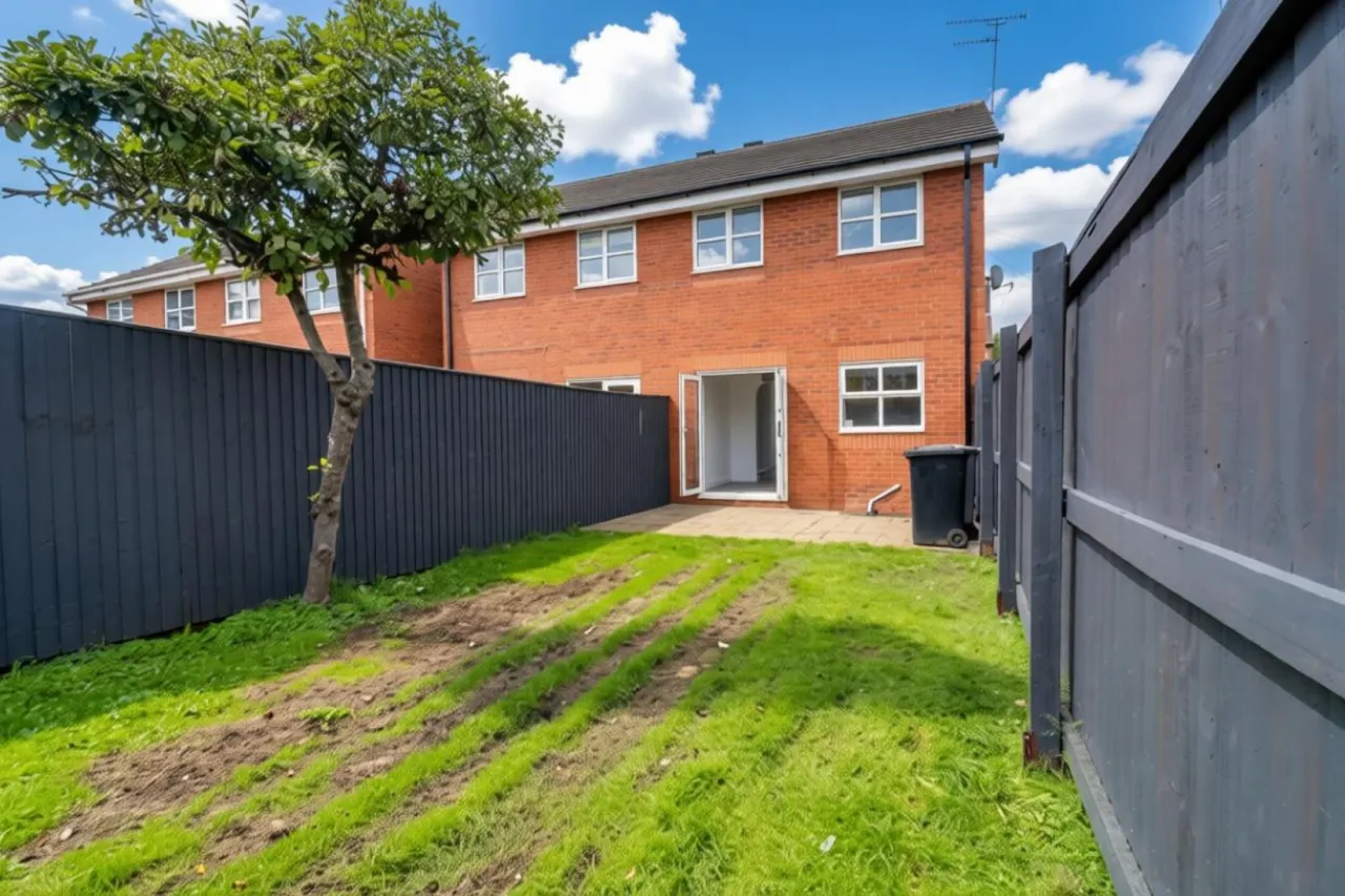 Atholl Avenue, Crewe, photo 9
