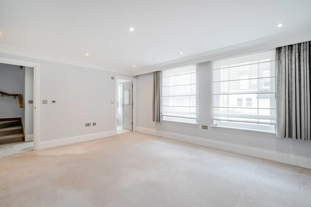 Gunnersbury Mews, Chiswick, W4, photo 11