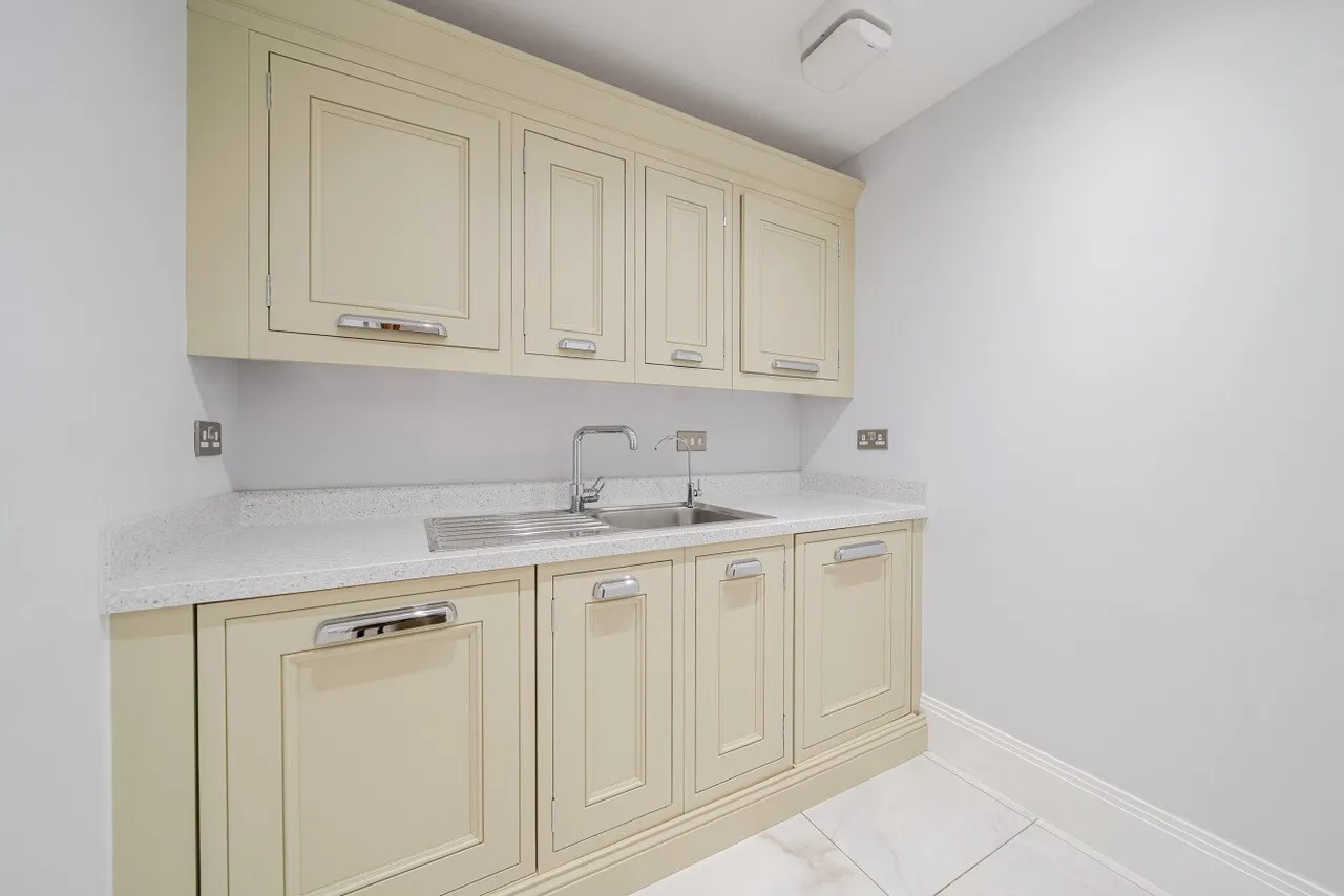 Gunnersbury Mews, Chiswick, W4, photo 18