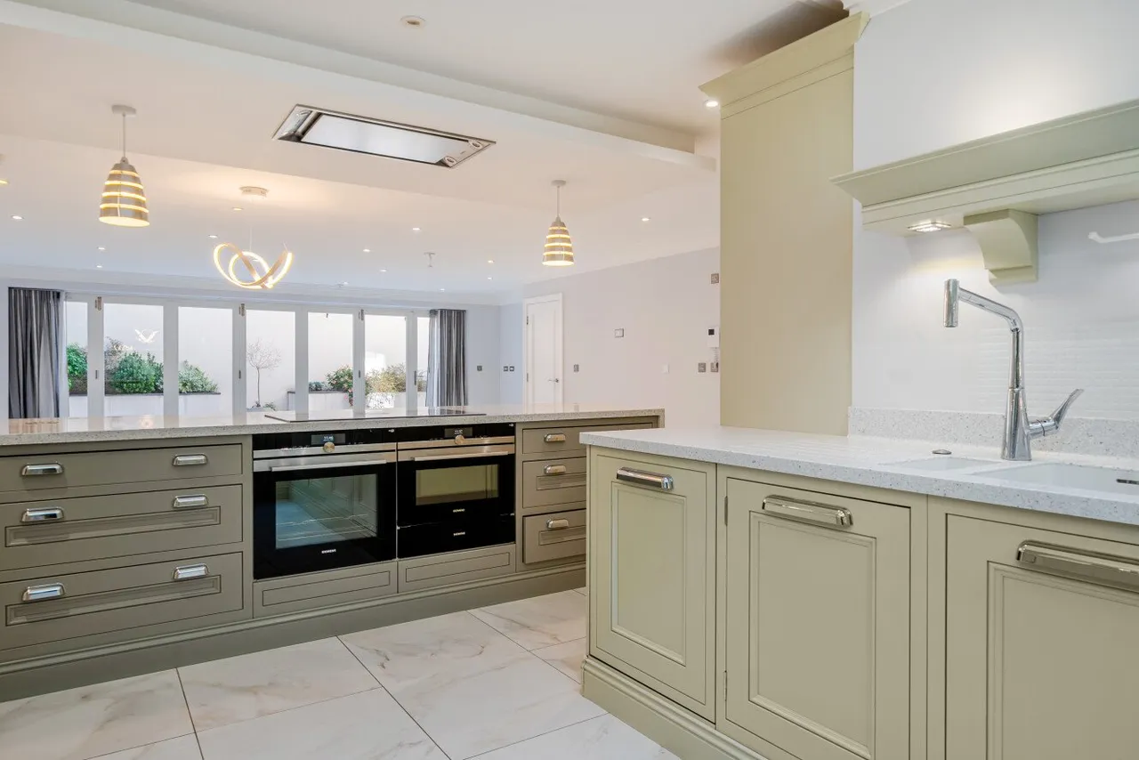Gunnersbury Mews, Chiswick, W4, photo 7