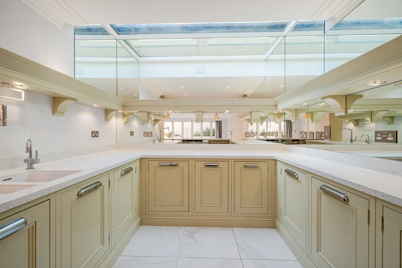 Gunnersbury Mews, Chiswick, W4, photo 8