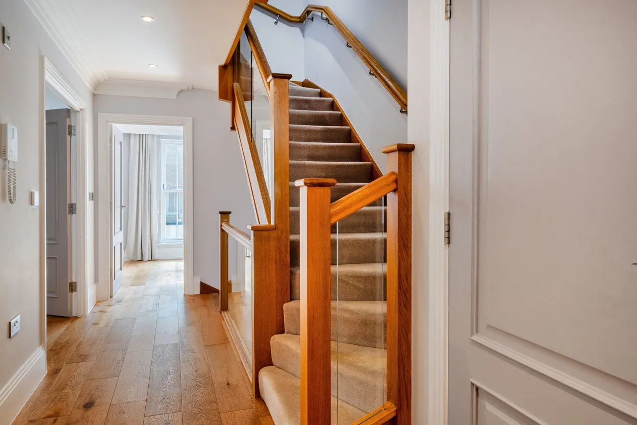 Gunnersbury Mews, Chiswick, W4, photo 16
