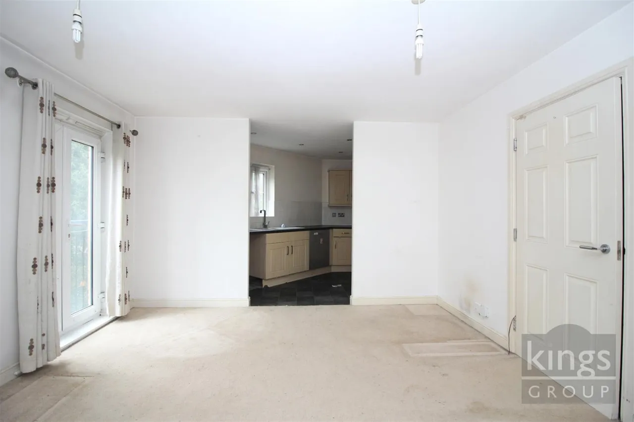 Bromley Close., Harlow, CM20, photo 2