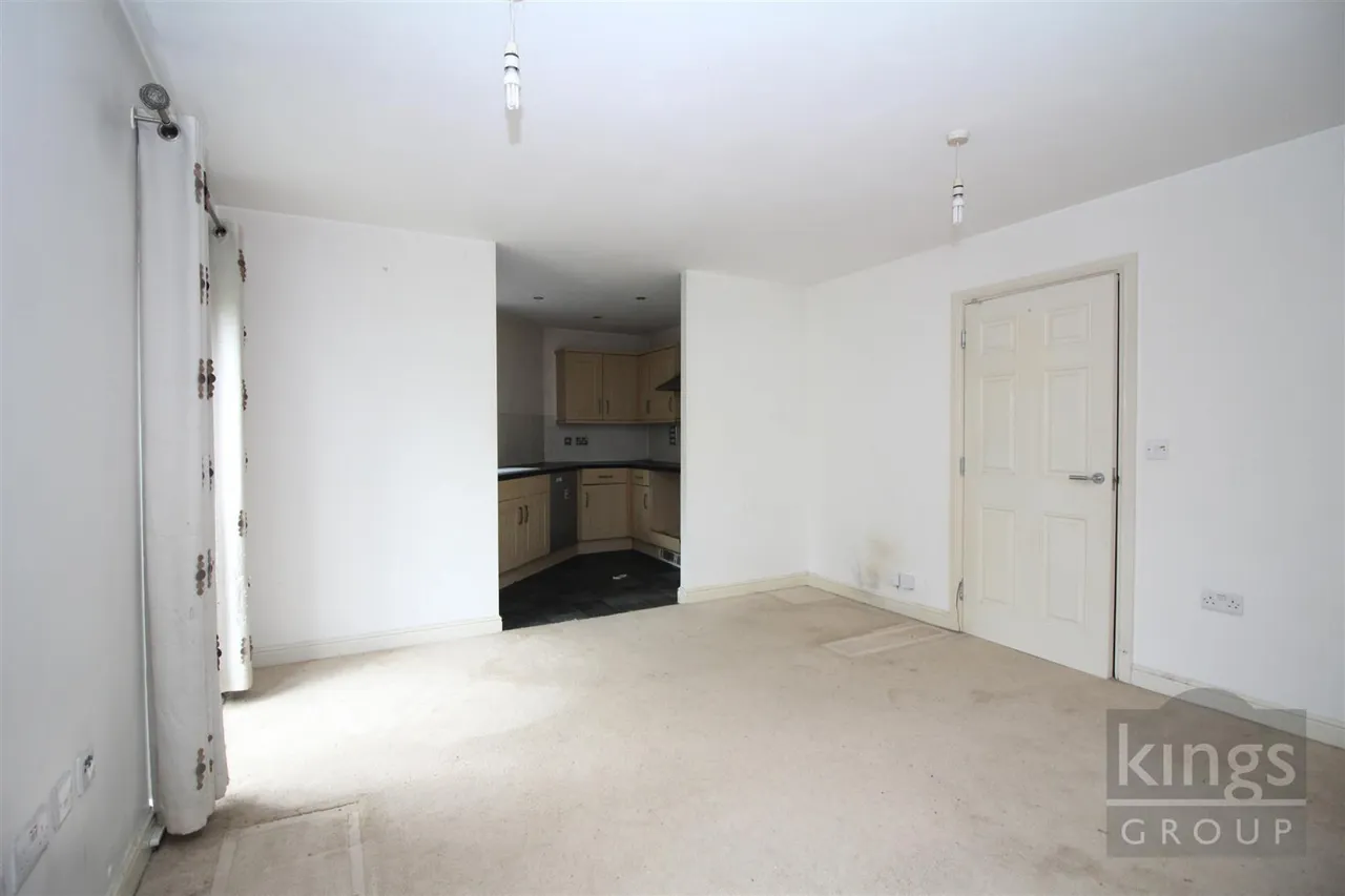 Bromley Close., Harlow, CM20, photo 4
