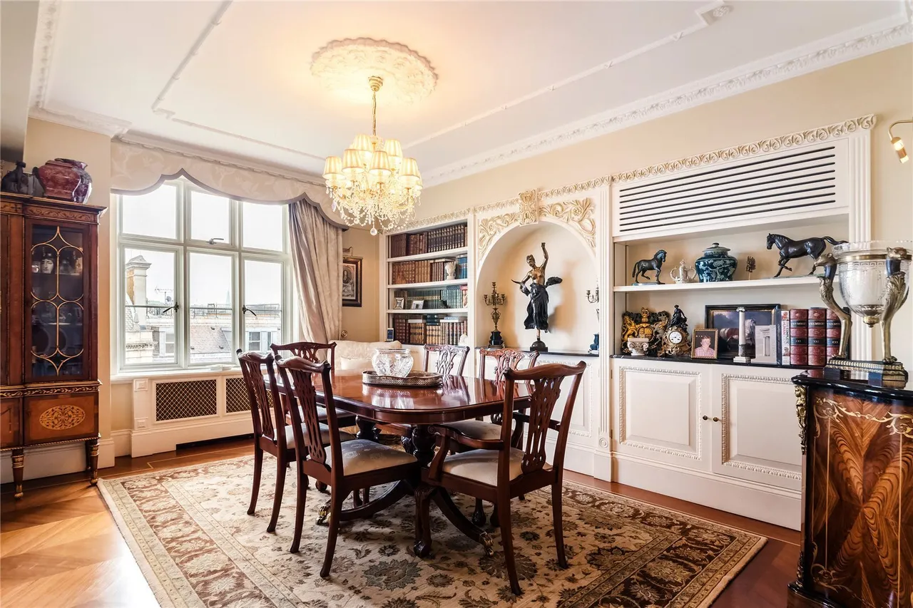 Chesterfield Gardens, Mayfair, W1J, photo 3