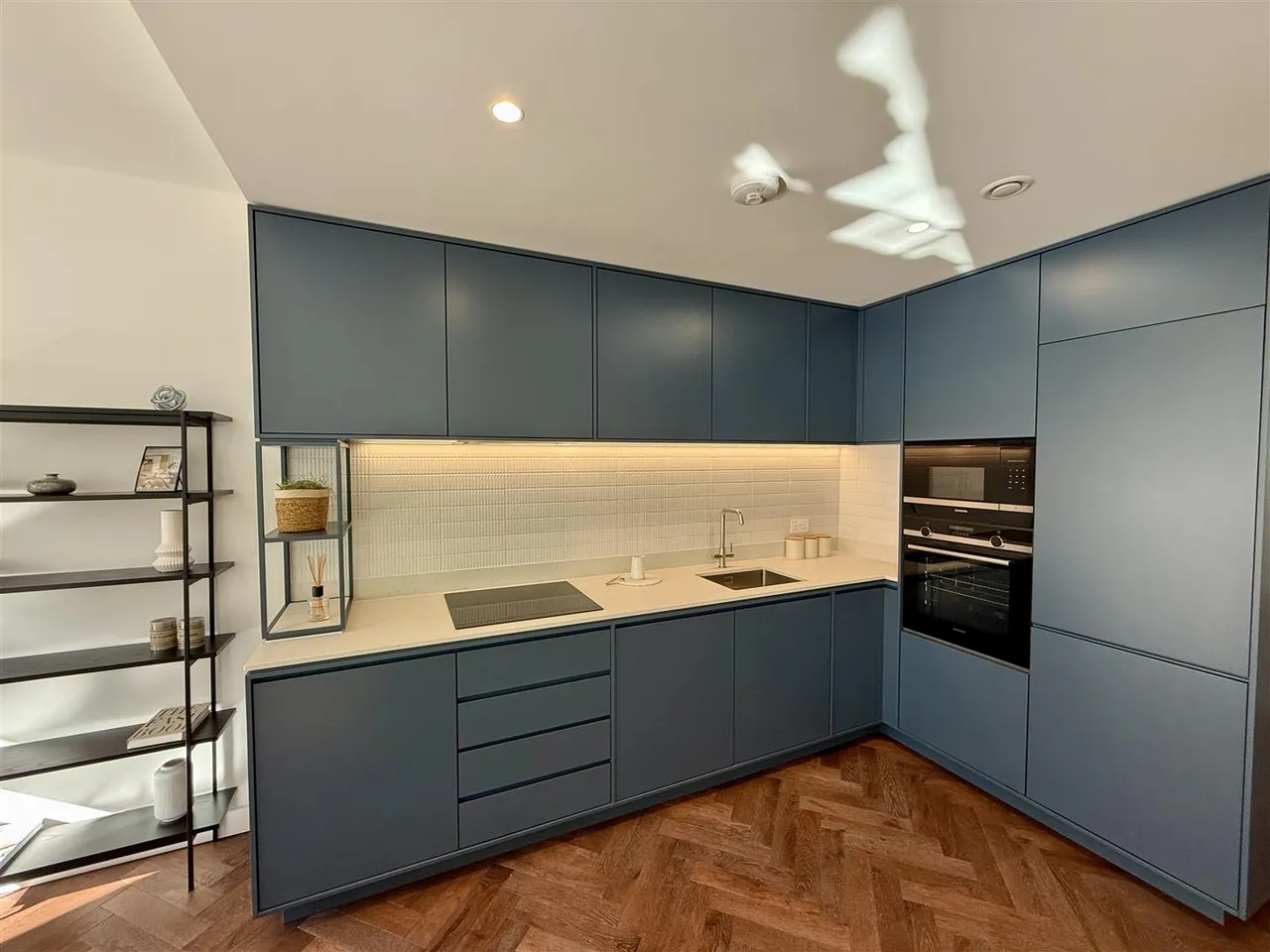 Parkview Avenue, London, NW2, photo 4