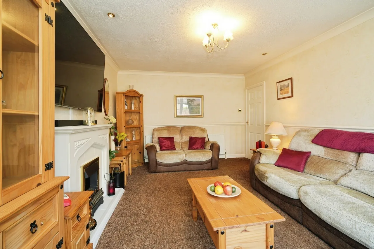 Churchill Drive, Little Lever, BL3, photo 6